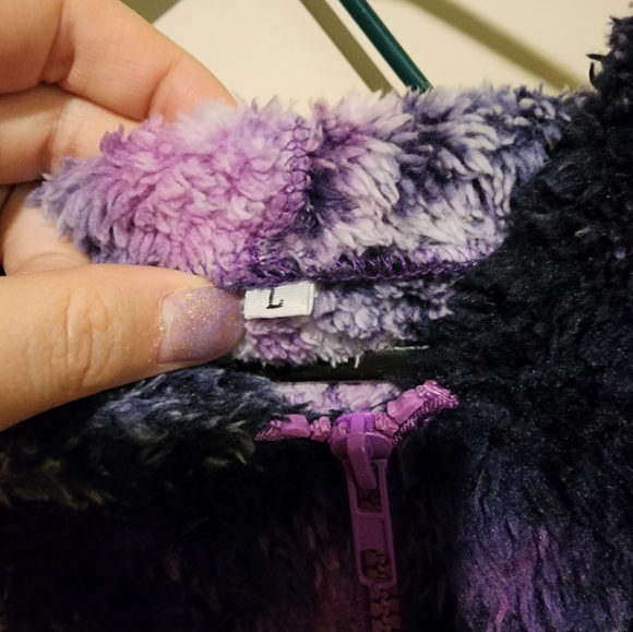 Fuzzy jacket - Picture 2 of 2